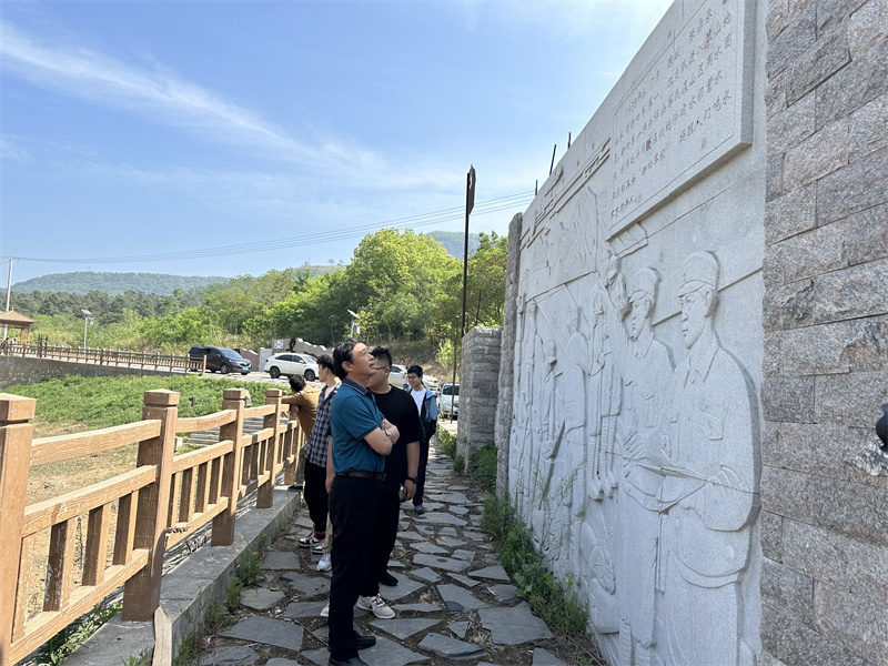 “追尋紅色足跡，擁抱生態(tài)夏意”-夏日團建活動6